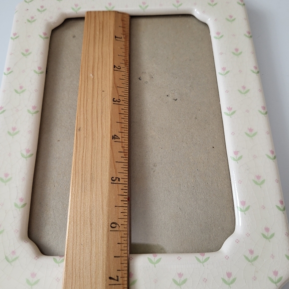 Vintage Ceramic Picture Frame with Floral Pattern - Picture 13 of 13
